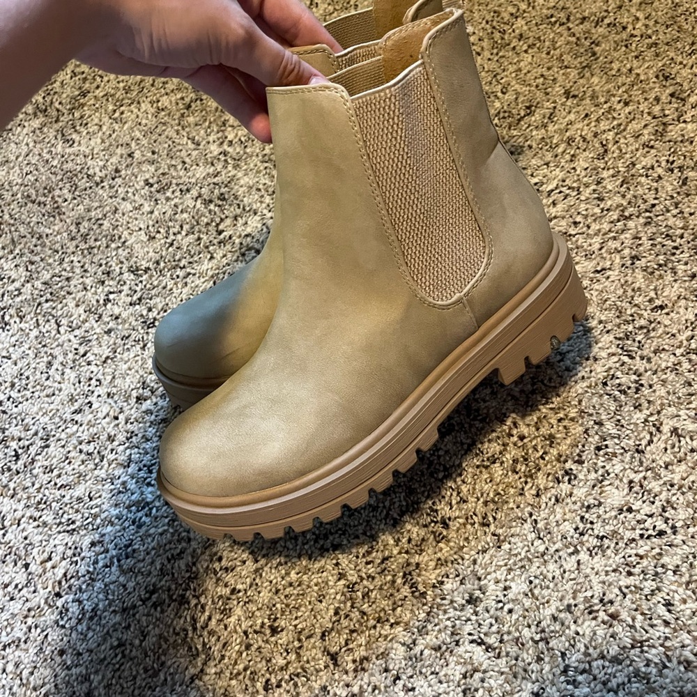 Soda Beige Ankle Booties